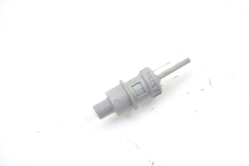 photo de CONTACTEUR FEU STOP GAUCHE PEUGEOT CITYSTAR 2T 50 (2018 - 2021)