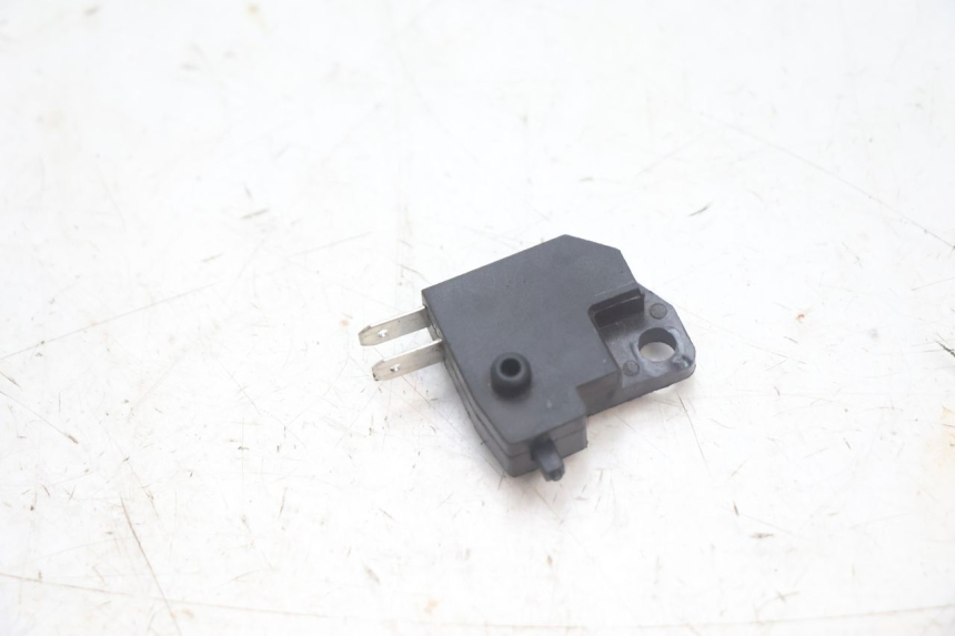 photo de CONTACTEUR FEU STOP GAUCHE JM MOTORS R-MAX TECH 50 (2024 - 2026) - Détail de la pièce