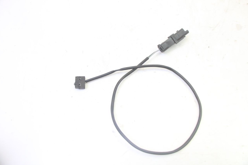 photo de CONTACTEUR FEU STOP GAUCHE PEUGEOT SATELIS 125 (2006 - 2009)