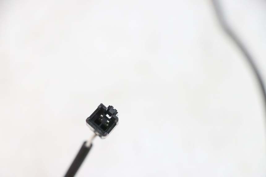 photo de CONTACTEUR FEU STOP GAUCHE DUALTRON VICTOR LIMITED 1