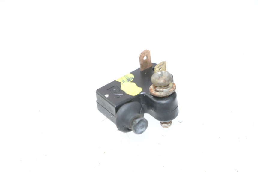 photo de CONTACTEUR FEU STOP GAUCHE YAMAHA XMAX X-MAX 125 (2006 - 2009) - Zoom état d’usage