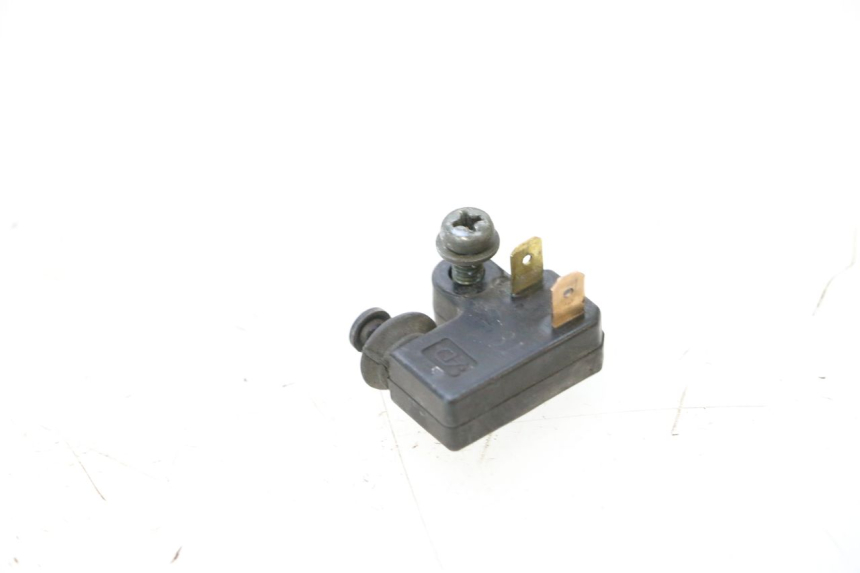 photo de CONTACTEUR FEU STOP GAUCHE YAMAHA XP T-MAX ABS 500 (2005 - 2005) - Vue principale