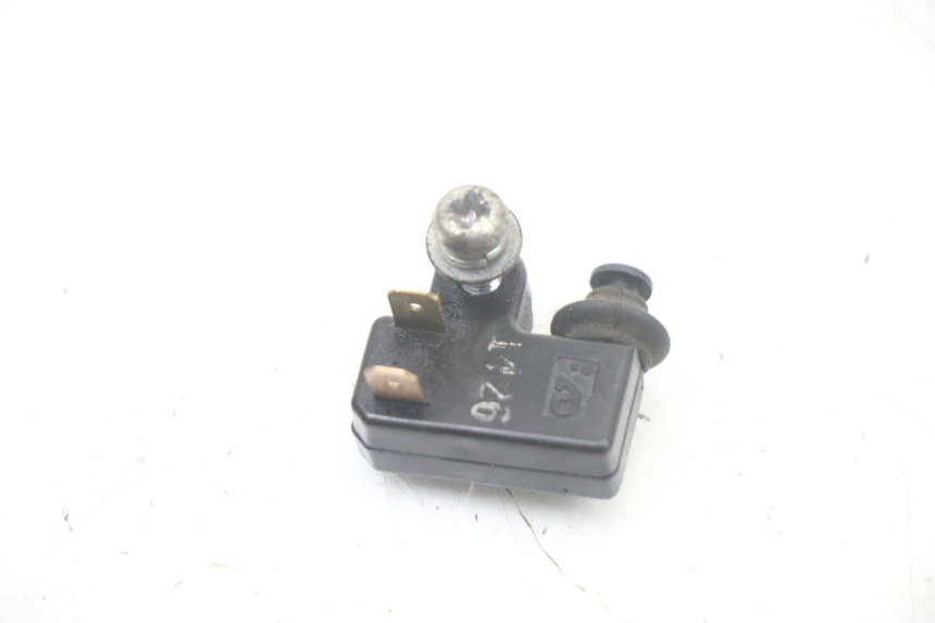 photo de CONTACTEUR FEU STOP GAUCHE YAMAHA X-MAX XMAX ABS 250 (2010 - 2014)