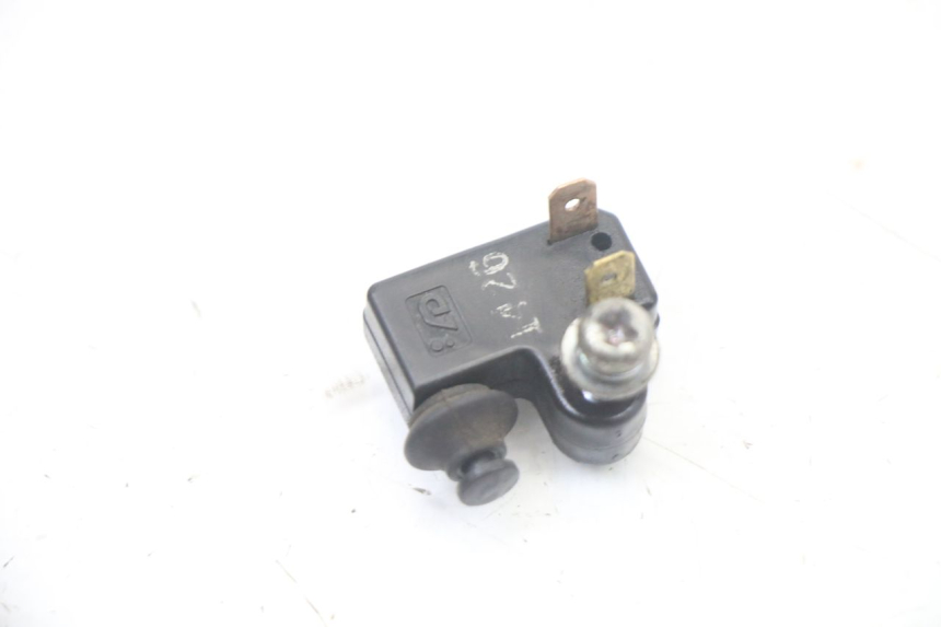 photo de CONTACTEUR FEU STOP GAUCHE YAMAHA X-MAX XMAX ABS 250 (2010 - 2014)