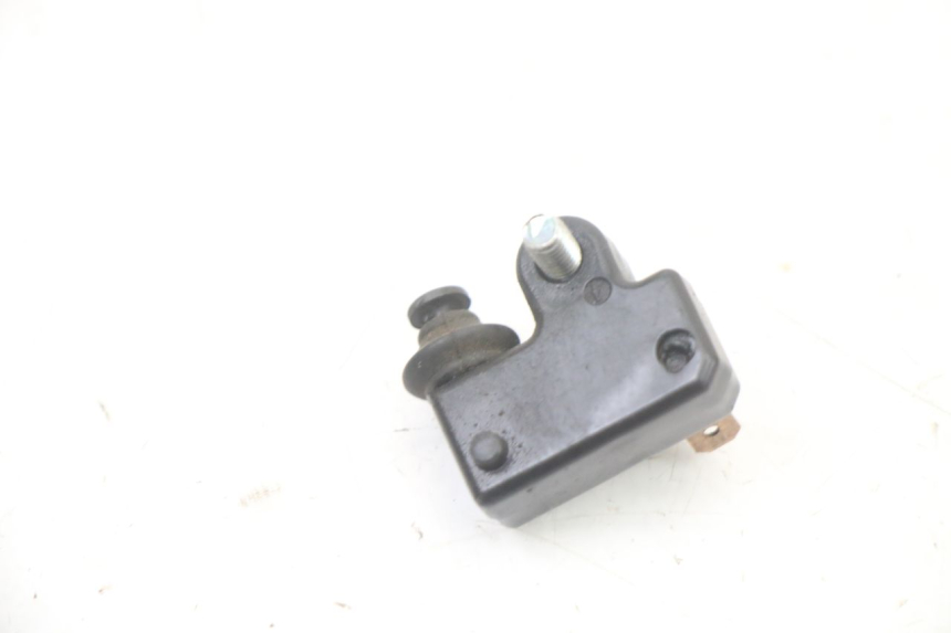 photo de CONTACTEUR FEU STOP GAUCHE YAMAHA X-MAX XMAX ABS 250 (2010 - 2014)