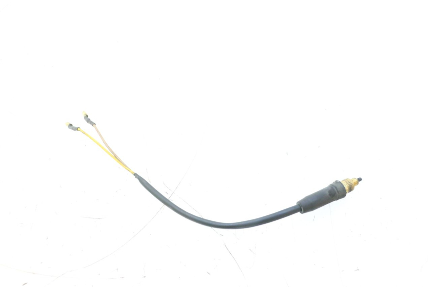 photo de CONTACTEUR FEU STOP GAUCHE YAMAHA YP MAJESTY 125 (1998 - 2001) - Zoom état d’usage