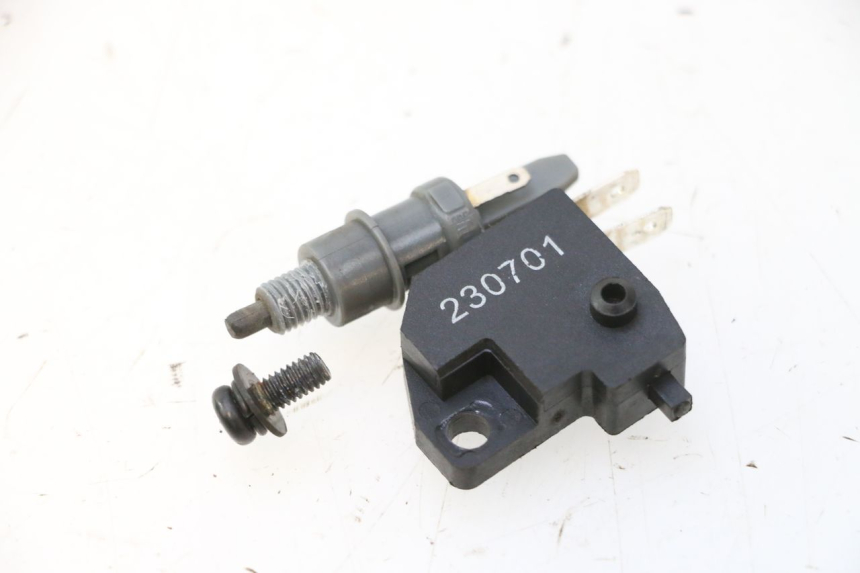 photo de CONTACTEUR FEU STOP PEUGEOT KISBEE 4T 50 (2023 - 2026) - Vue principale