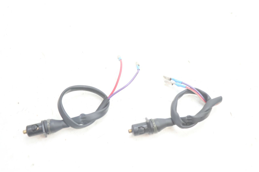 photo de CONTACTEUR FEU STOP LONGJIA LJ50QT 8M 2T 50 (2010 - 2017) - Détail de la pièce