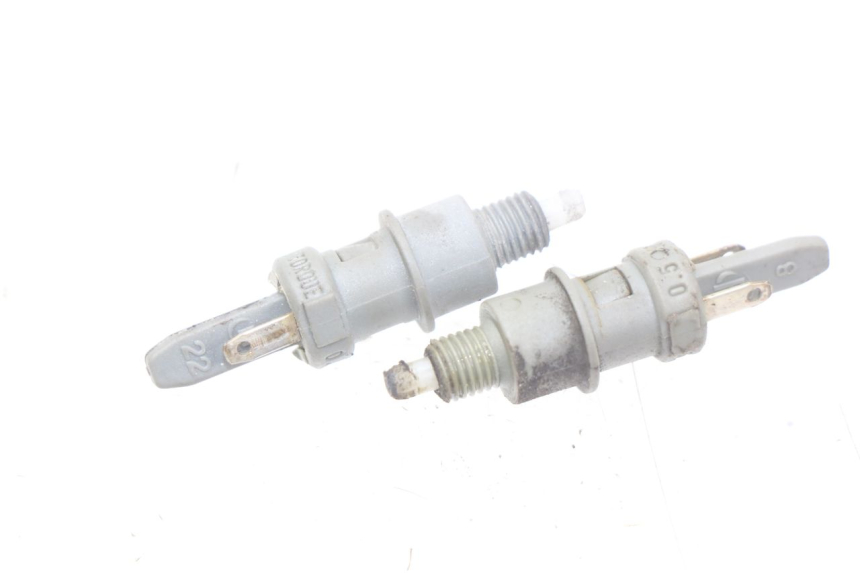 photo de CONTACTEUR FEU STOP PEUGEOT LUDIX 50 (2008 - 2017)