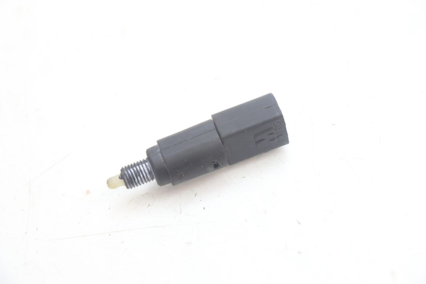 photo de CONTACTEUR FEU STOP PIAGGIO MP3 HPE 530 (2022 - 2026) - Zoom état d’usage