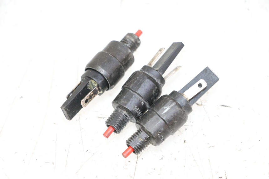 photo de CONTACTEUR FEU STOP PIAGGIO MP3 500 (2011 - 2015)