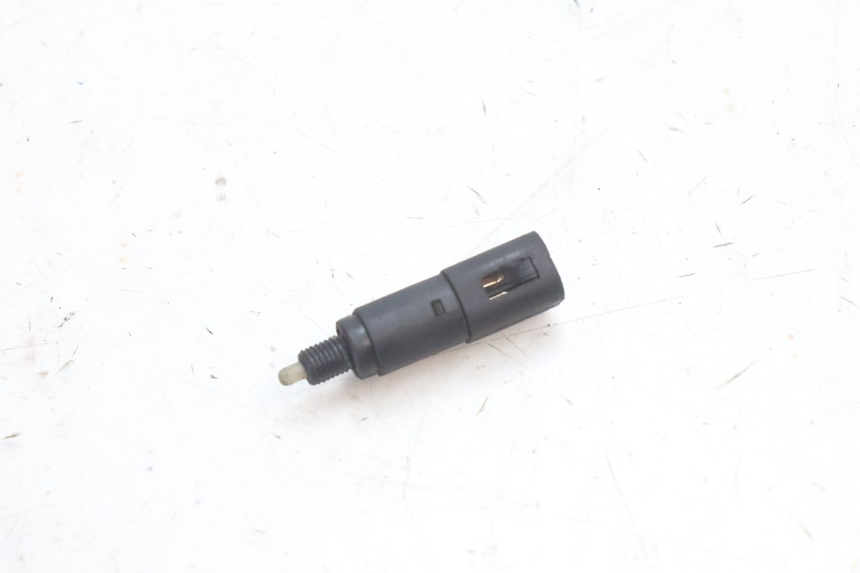 photo de CONTACTEUR FEU STOP PIAGGIO MP3 500 (2016 - 2018) - Vue principale