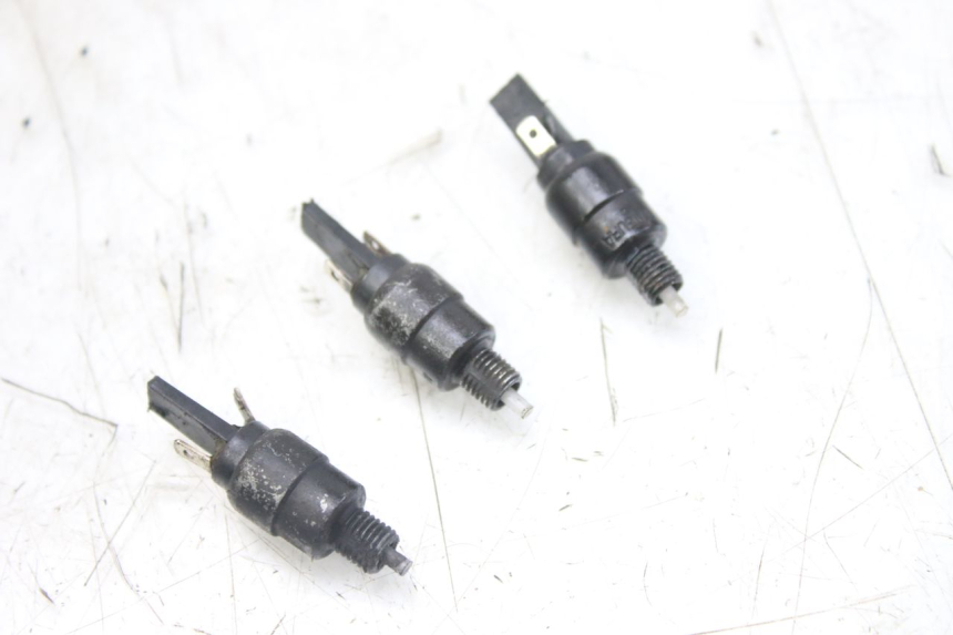 photo de CONTACTEUR FEU STOP PIAGGIO MP3 RL 250 (2007 - 2010)