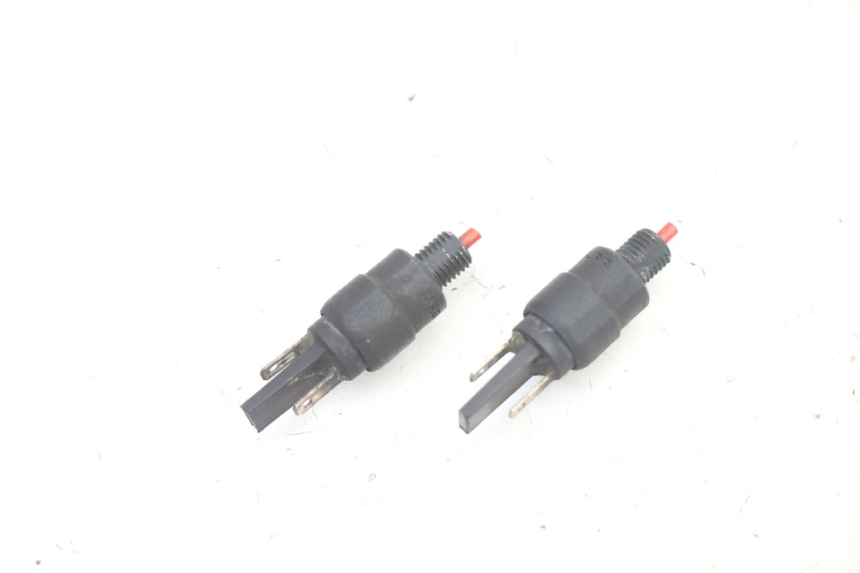 photo de CONTACTEUR FEU STOP PIAGGIO NRG POWER PUREJET 50 (2018 - 2021)