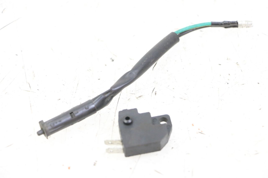 photo de CONTACTEUR FEU STOP SYM ORBIT III 3 4T 50 (2018 - 2021)