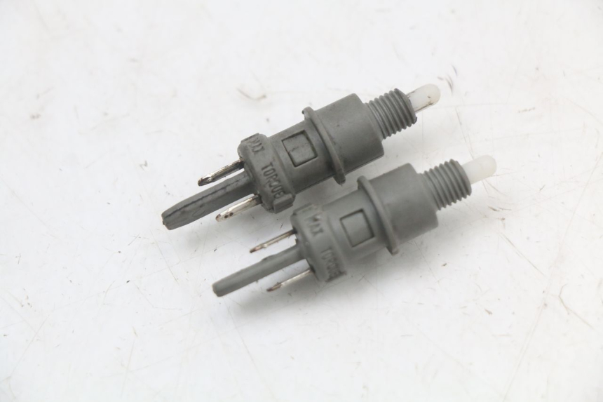 photo de Switch de frein PEUGEOT GEOPOLIS RS 125 (2007 - 2009)