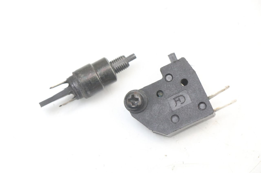 photo de CONTACTEUR FEU STOP PEUGEOT KISBEE 2T 50 (2018 - 2022)