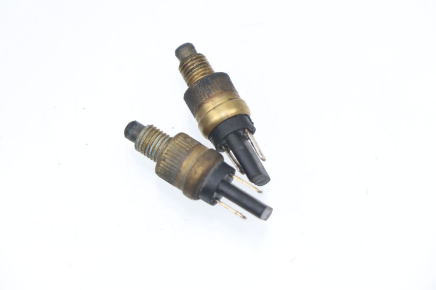 photo de CONTACTEUR FEU STOP PEUGEOT SV 125 (1991 - 1994)