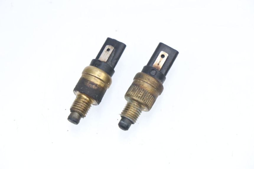 photo de CONTACTEUR FEU STOP PEUGEOT SV 125 (1991 - 1994)