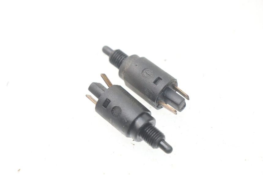 photo de CONTACTEUR FEU STOP PEUGEOT SV 50 (1992 - 2004)