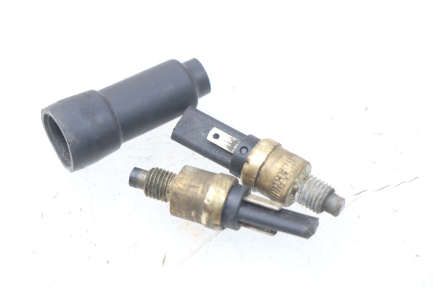 photo de CONTACTEUR FEU STOP PEUGEOT VIVACITY 100 (1999 - 2008)