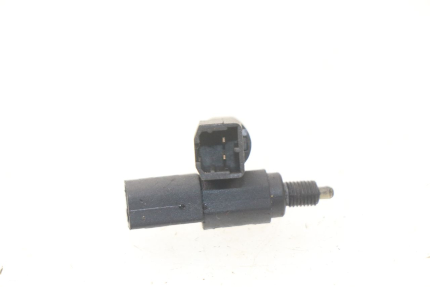 photo de CONTACTEUR FEU STOP PIAGGIO LIBERTY 4T 50 (2004 - 2008)
