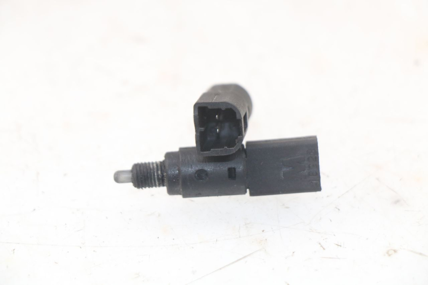 photo de CONTACTEUR FEU STOP PIAGGIO LIBERTY 4T 50 (2009 - 2015)