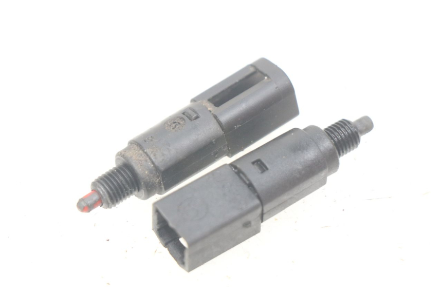 photo de CONTACTEUR FEU STOP PIAGGIO LIBERTY 4T 50 (2004 - 2008)