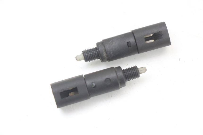 photo de CONTACTEUR FEU STOP PIAGGIO LIBERTY 4T 50 (2004 - 2008)