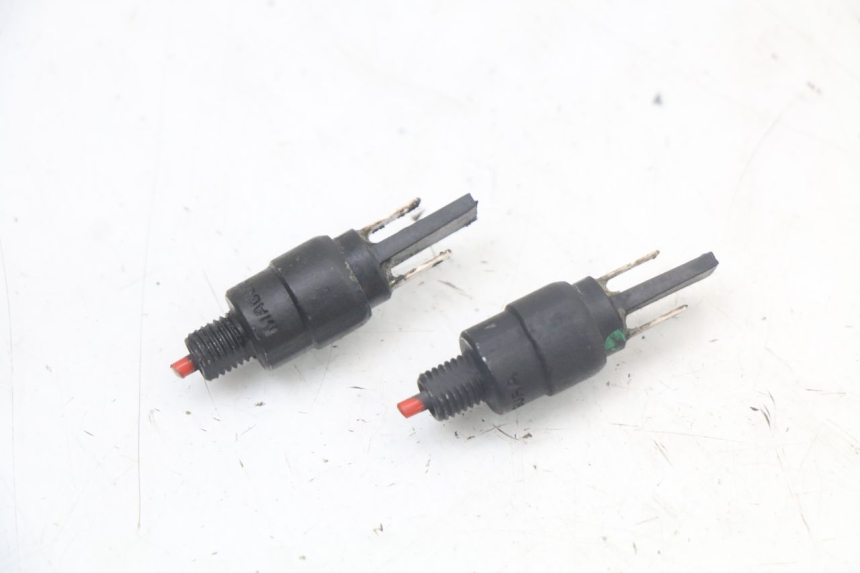 photo de CONTACTEUR FEU STOP PIAGGIO LIBERTY IGET 4T 50 (2021 - 2025)