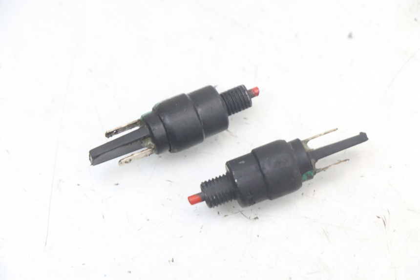 photo de CONTACTEUR FEU STOP PIAGGIO LIBERTY IGET 4T 50 (2021 - 2025)