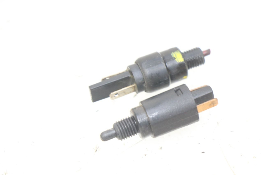 photo de CONTACTEUR FEU STOP PIAGGIO LIBERTY IGET S 125 (2016 - 2020)