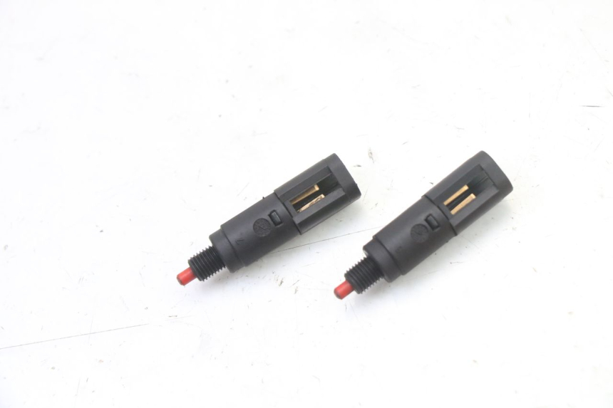 photo de CONTACTEUR FEU STOP GILERA RUNNER SL 50 (2006 - 2009)