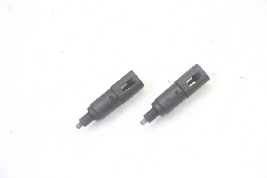 photo de CONTACTEUR FEU STOP GILERA RUNNER SP 50 (2009 - 2017)