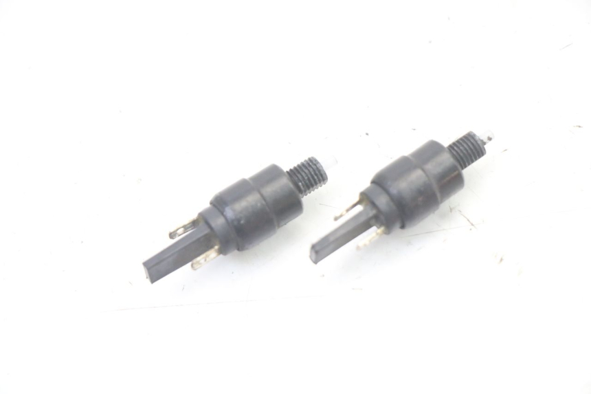 photo de CONTACTEUR FEU STOP APRILIA SCARABEO GT TOURING 125 (1999 - 2005)