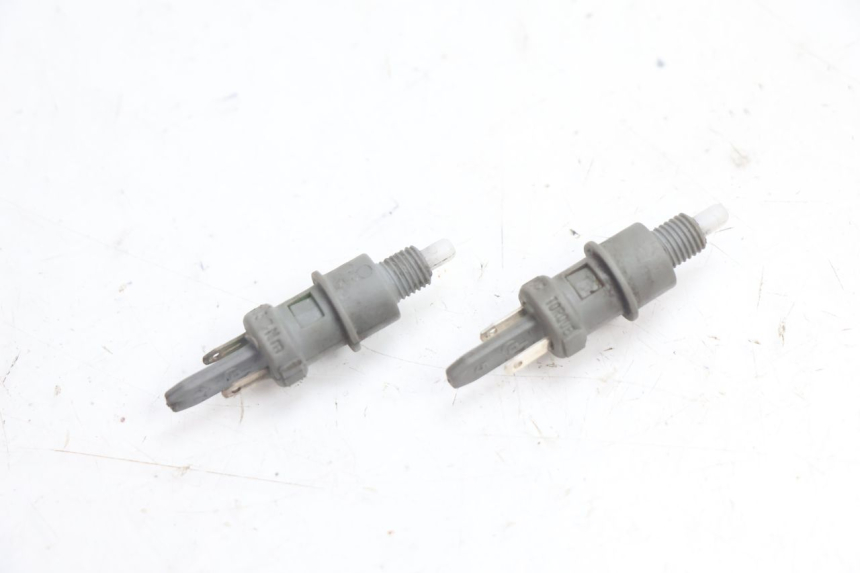 photo de CONTACTEUR FEU STOP PEUGEOT SPEEDFIGHT 2 AC 50 (2000 - 2009) - Détail de la pièce