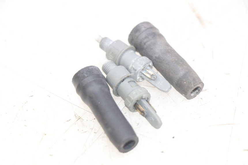 photo de CONTACTEUR FEU STOP PEUGEOT TREKKER 50 (1998 - 2004)