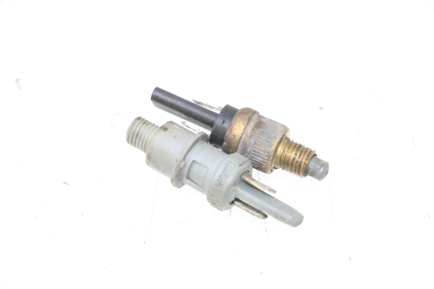 photo de CONTACTEUR FEU STOP PEUGEOT TREKKER 50 (1995 - 2004) - Vue principale