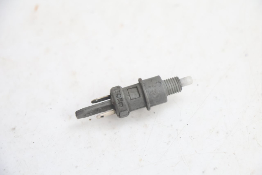 photo de CONTACTEUR FEU STOP PEUGEOT TREKKER 50 (1995 - 2004) - Détail de la pièce