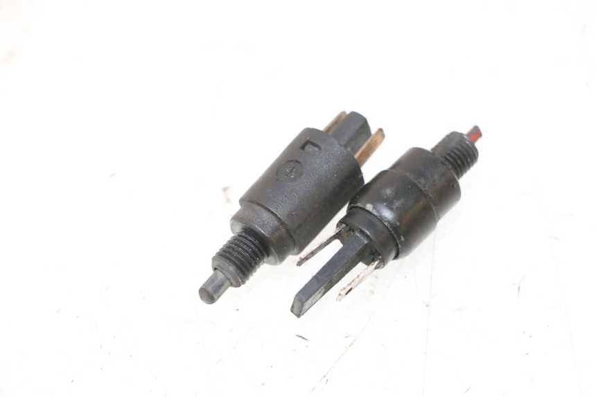 photo de CONTACTEUR FEU STOP PIAGGIO VESPA LX 2T 50 (2005 - 2013) - Vue principale