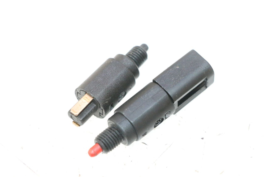 photo de CONTACTEUR FEU STOP PIAGGIO VESPA S 2T 50 (2007 - 2014) - Vue principale