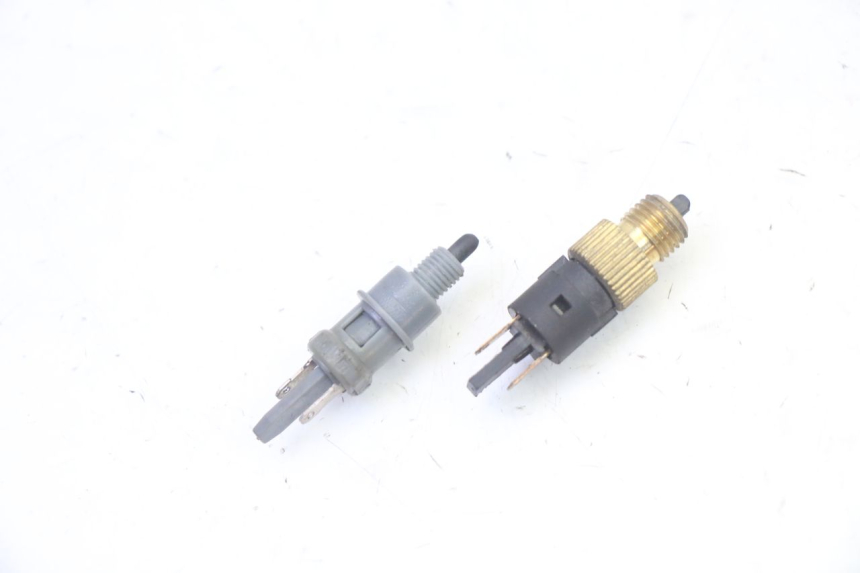 photo de CONTACTEUR FEU STOP PEUGEOT VIVACITY NEW 4T 50 (2008 - 2017)