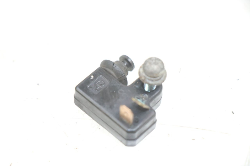 photo de CONTACTEUR FEU STOP YAMAHA X-MAX XMAX 250 (2006 - 2009)