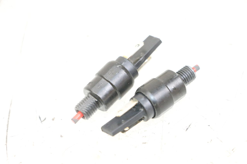 photo de CONTACTEUR FEU STOP PIAGGIO XEVO - X EVO 125 (2007 - 2016) - Vue principale