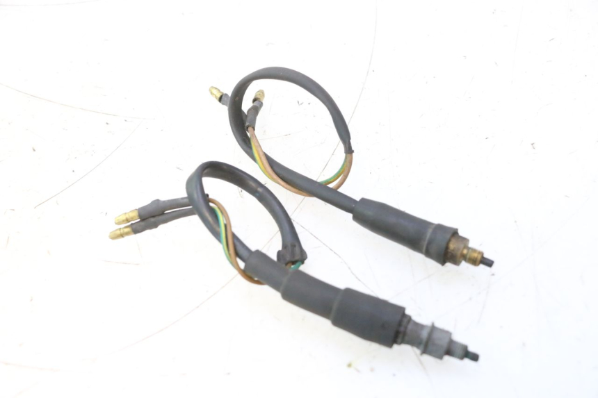 photo de CONTACTEUR FEU STOP YAMAHA YP MAJESTY 125 (2007 - 2010) - Vue principale