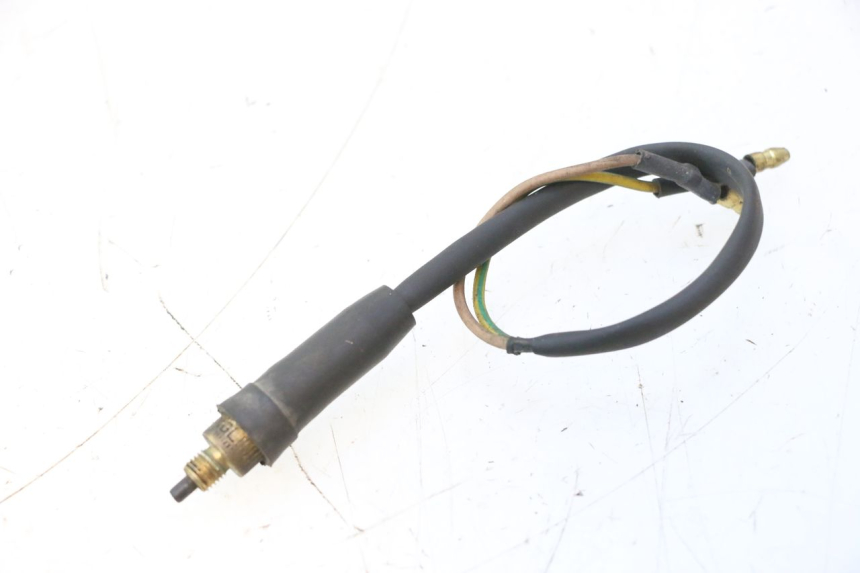 photo de CONTACTEUR FEU STOP YAMAHA YP MAJESTY 125 (2007 - 2010) - Autre angle de vue