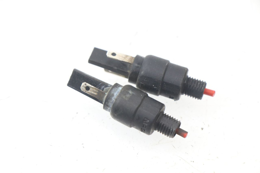 photo de CONTACTEUR FEU STOP PIAGGIO ZIP 4T 50 (2018 - 2020)