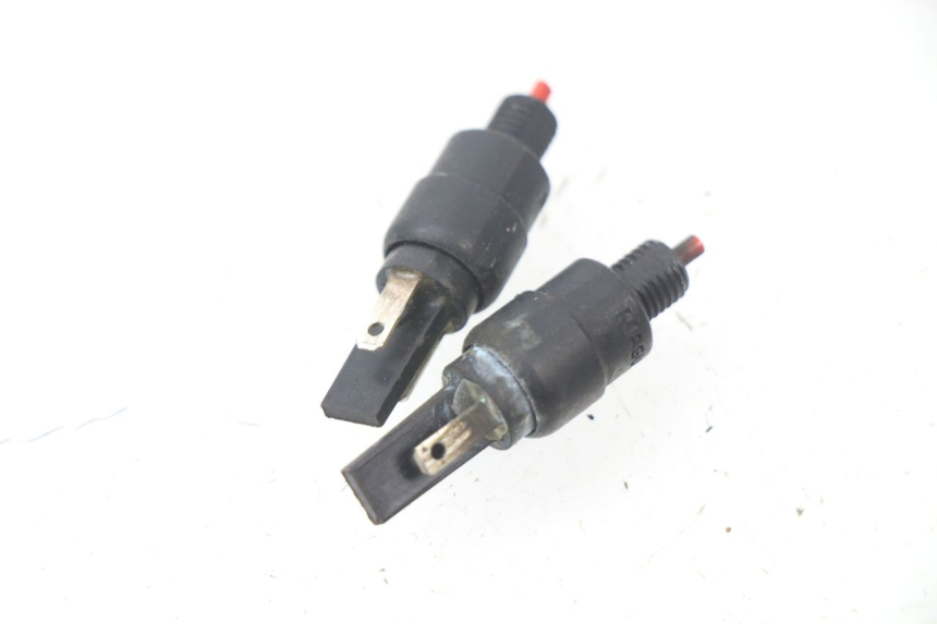 photo de CONTACTEUR FEU STOP PIAGGIO ZIP 4T 50 (2018 - 2020)