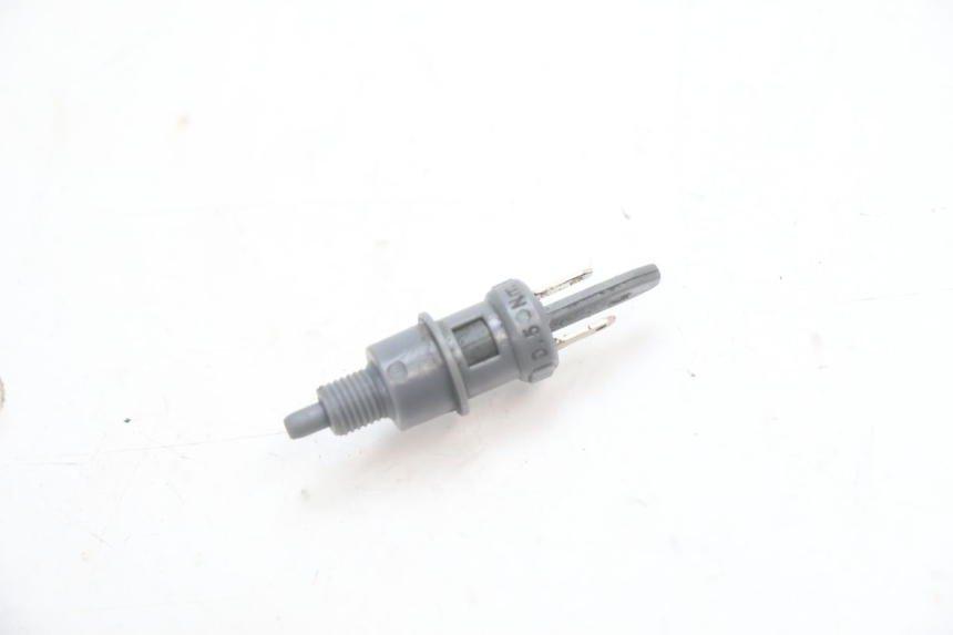 photo de CONTACTEUR FEU STOP PIAGGIO ZIP 4T 50 (2006 - 2017) - Vue principale