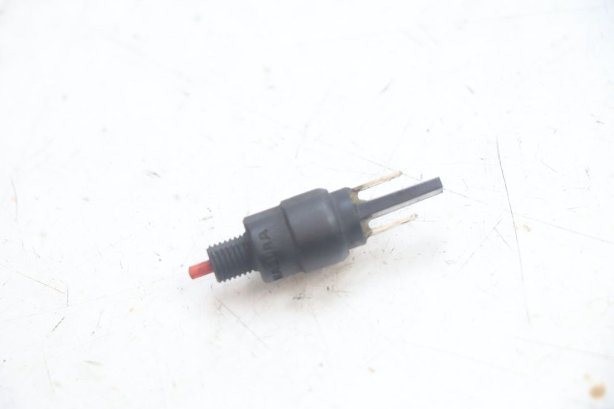 photo de CONTACTEUR FEU STOP PIAGGIO ZIP IGET 4T 50 (2021 - 2023) - Vue principale